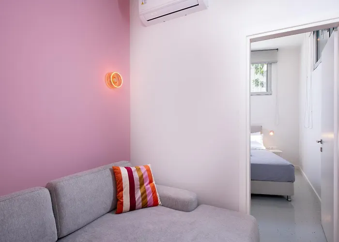 Bard Apartments, Athens