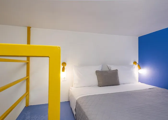 Bard Apartments, Athens